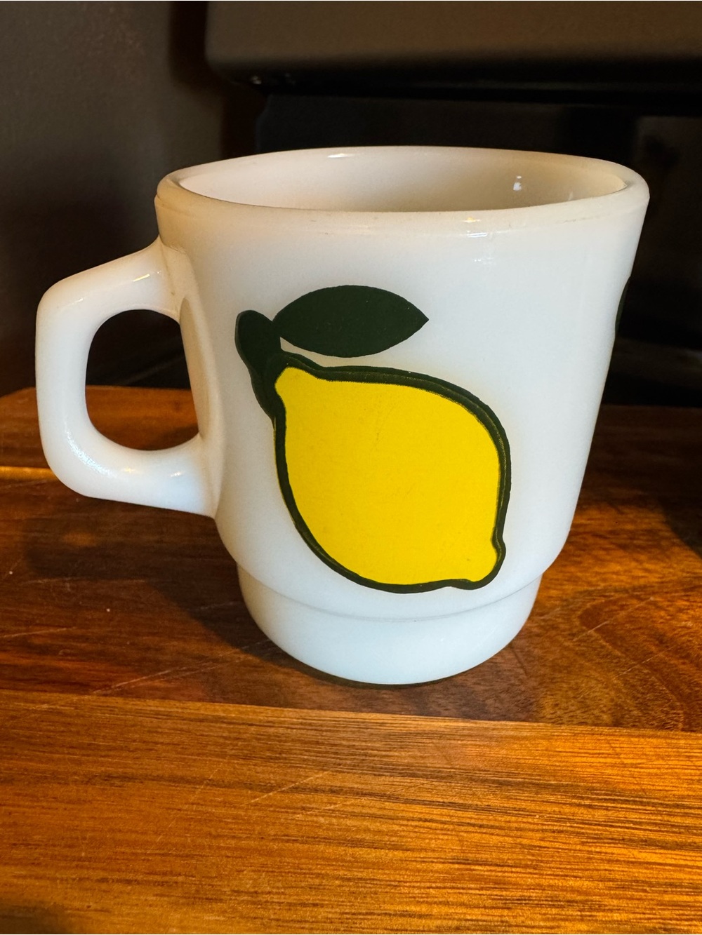 ANCHOR HOCKING Vintage Milk Glass Mug Lemon Graphic Made in USA